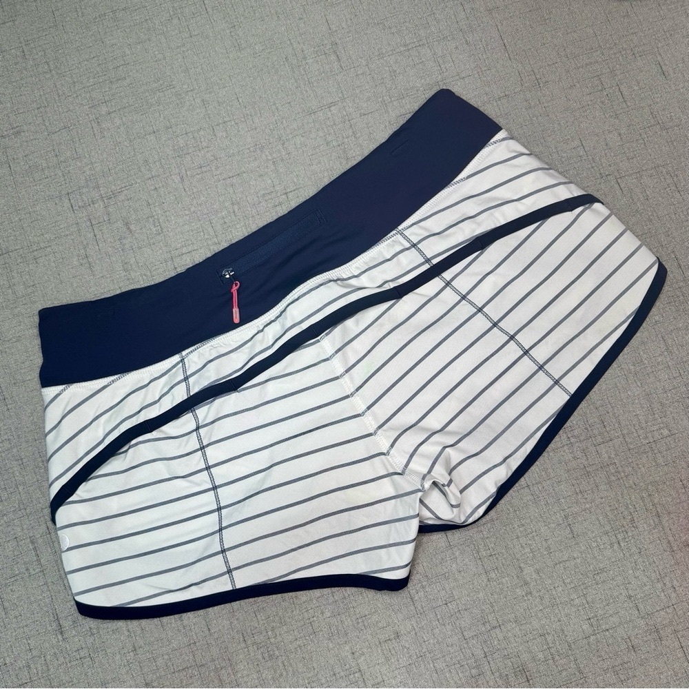Lululemon Quiet Stripe Speed Short Athletic Shorts Low Rise Navy White Size 8 - Picture 7 of 10